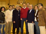 <div class=lightGallery-captions><p>Jornada benéficas para tsunami 2005 con Presidente del Gobierno</p><p>Jornadas deportivas organizadas por el Ministerio de la Presidencia del Gobierno en beneficio de los niños afectados por el Tsunami. El presidente del Gobierno, con el equipo de Asepeyo</p><h4>Material cedido por 151 - ASEPEYO</h4><span>2005</span></div>